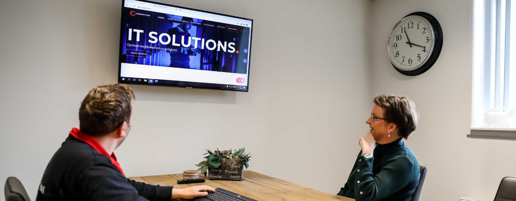 Connectrium samen met Mensink Schoonmaak over IT solution